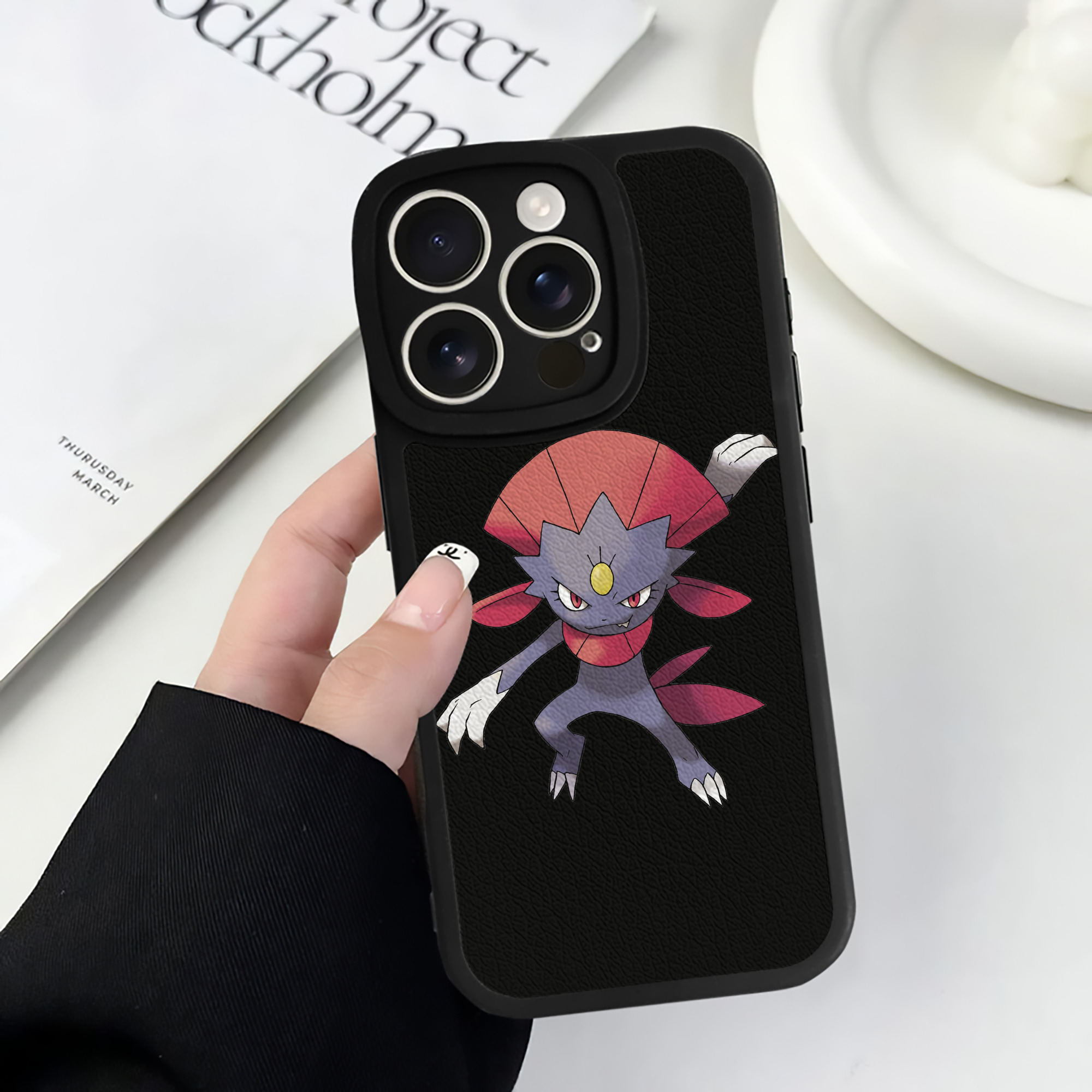 （画像用） ポケットモンスター Pokémon 【iPhone 16シリーズ対応】シリコンスマホケース（レザー調） 材質：シリコン
